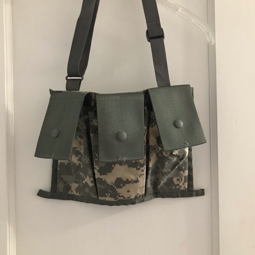Ammunition bandoleer 6 mag 3 pocket